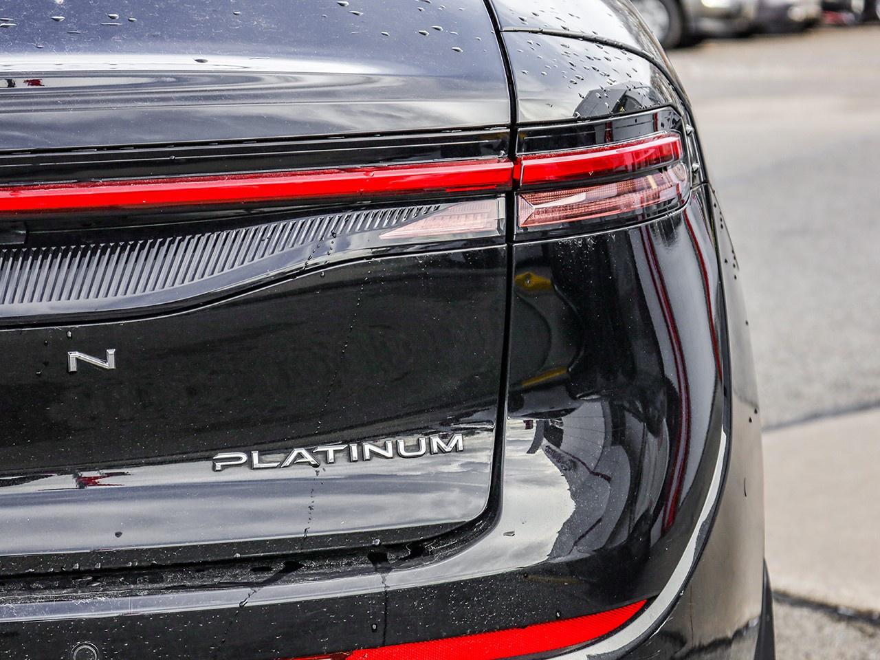 2023 Toyota Crown Platinum Photo