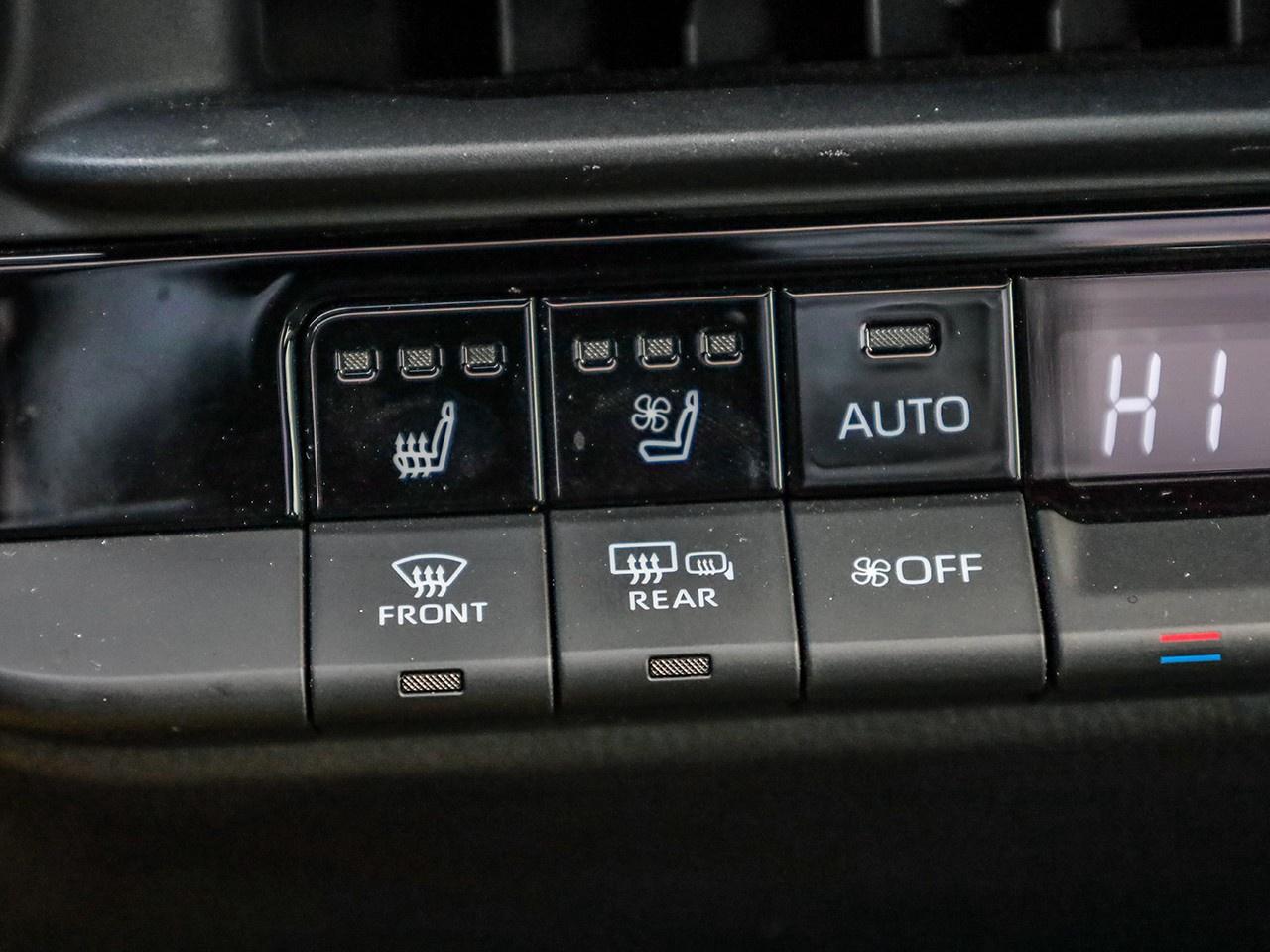 2023 Toyota Crown Platinum Photo