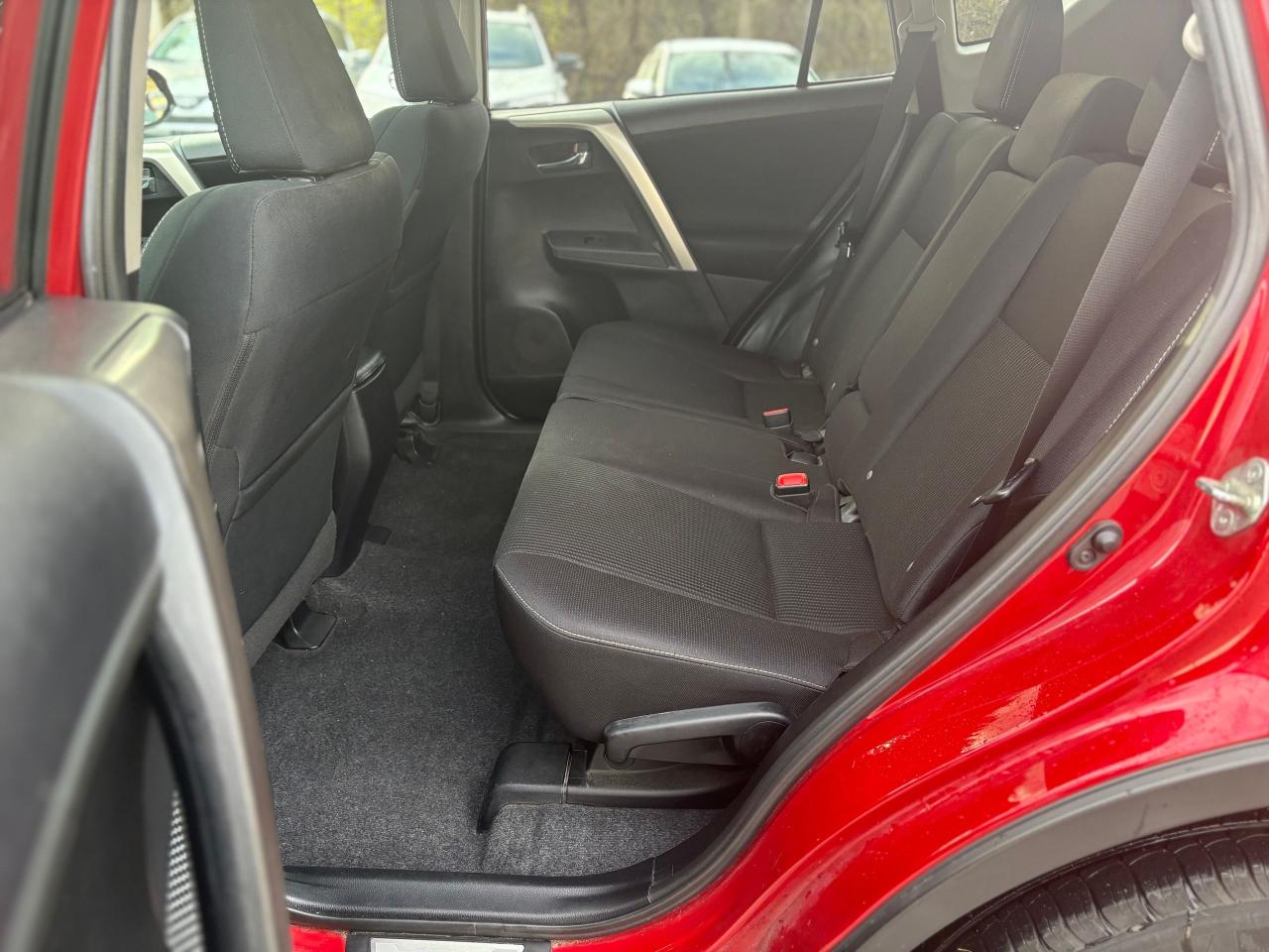 2015 Toyota RAV4  AWD AWD,XLE.ALLOYS,SUNROOF,NO ACCIDENT,CERTIFIED Photo