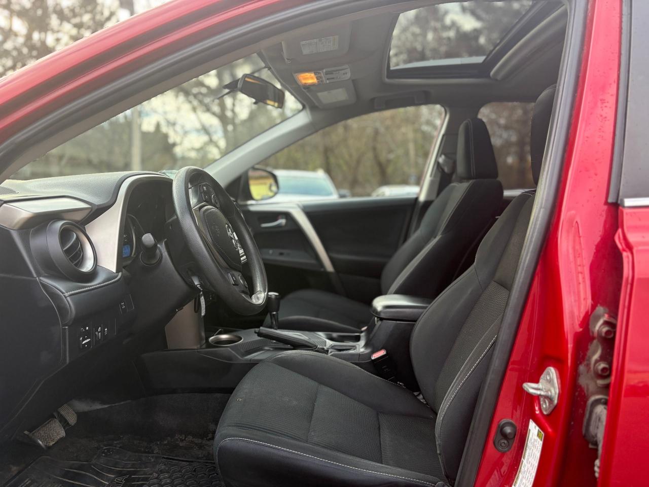 2015 Toyota RAV4  AWD AWD,XLE.ALLOYS,SUNROOF,NO ACCIDENT,CERTIFIED Photo