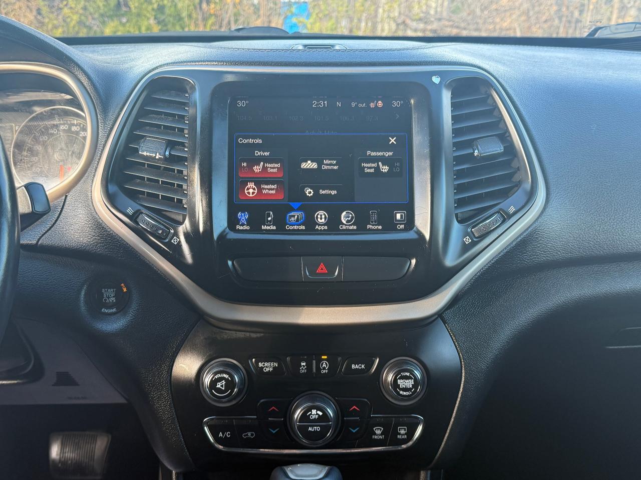 2016 Jeep Cherokee Altitude 4WD V6 *CLEAN CARFAX*SAFETY INCL* - Photo #9