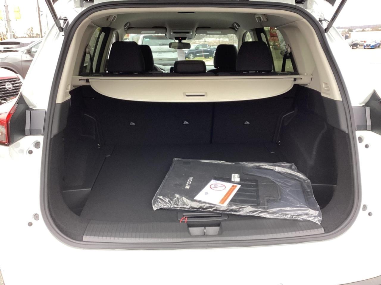 2026 Nissan Rogue S Photo4