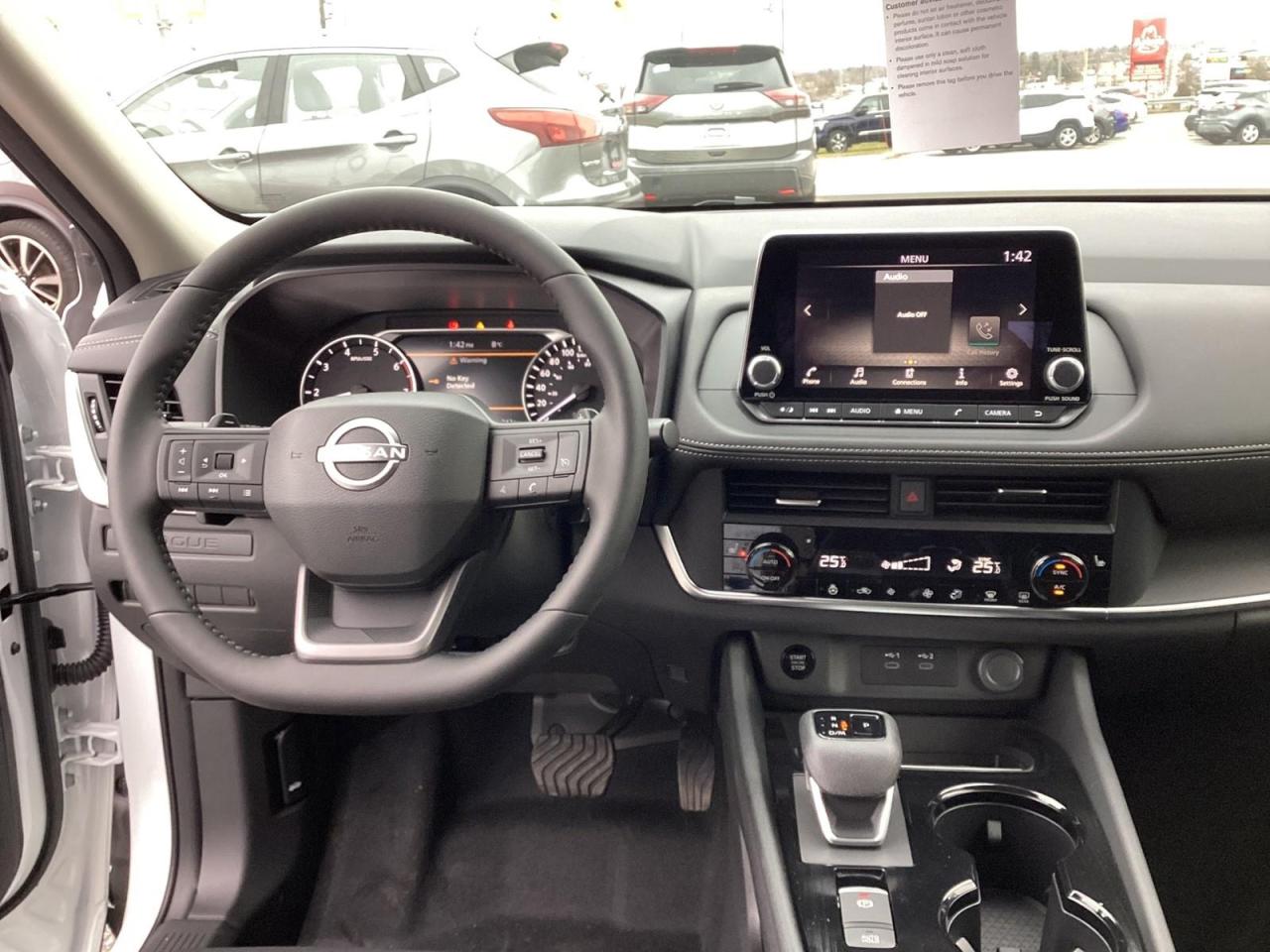 2026 Nissan Rogue S Photo