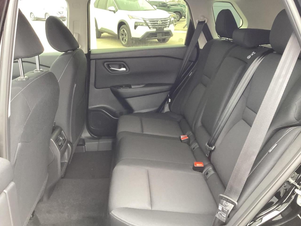 2026 Nissan Rogue S Photo