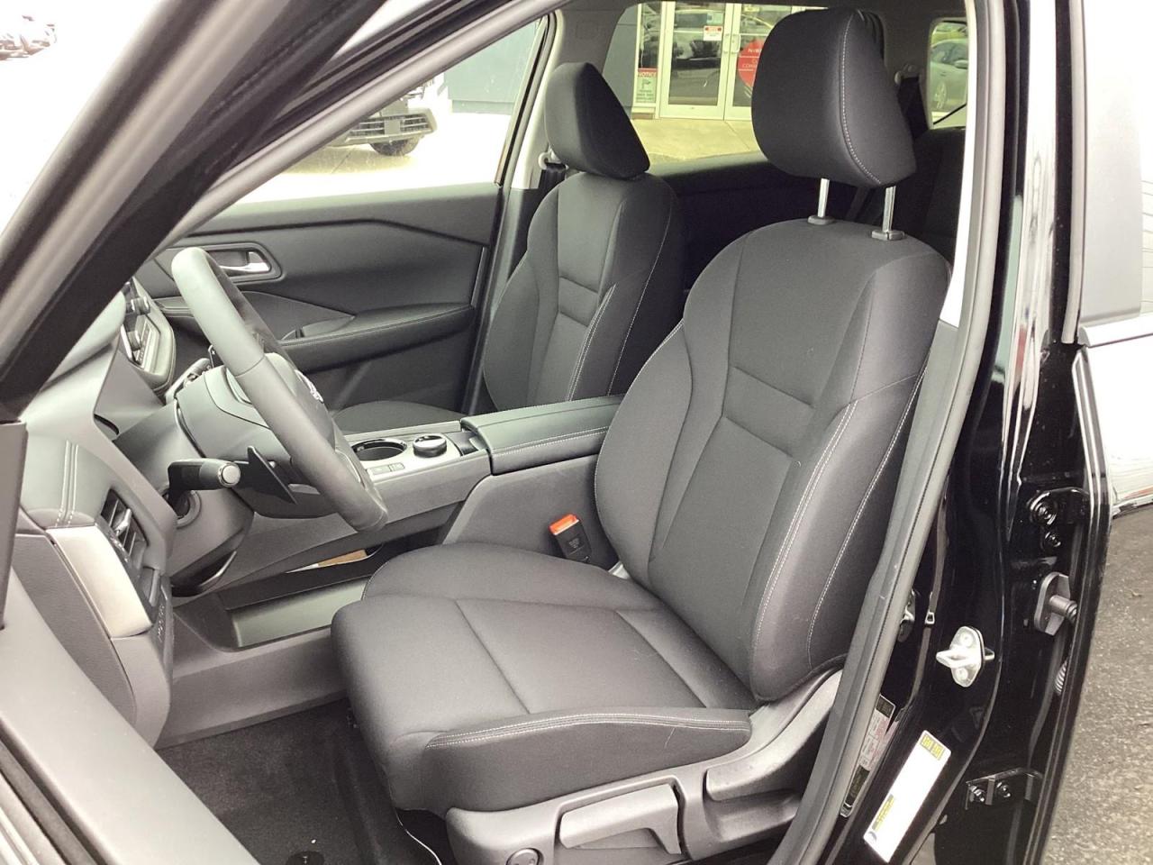 2026 Nissan Rogue S Photo