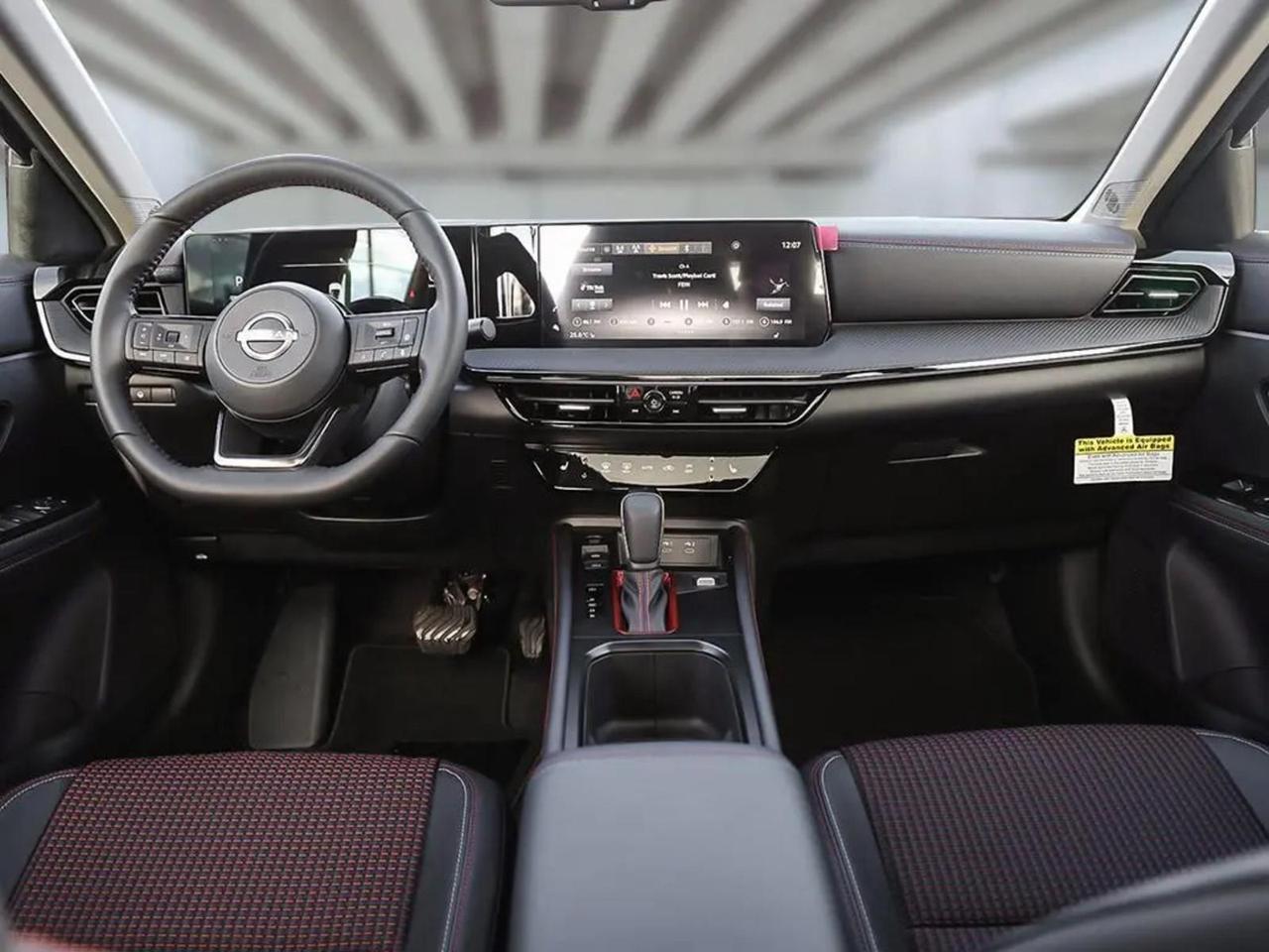 2026 Nissan Kicks SR Photo