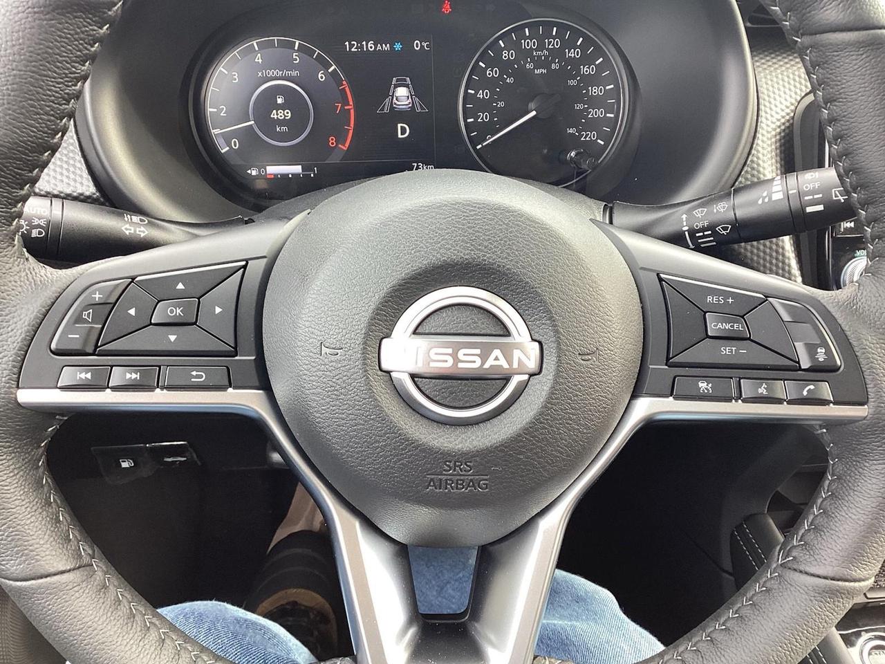 2025 Nissan Kicks Play SV Photo