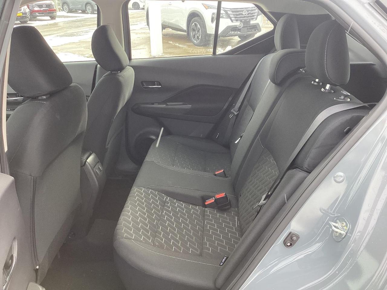 2025 Nissan Kicks Play SV Photo