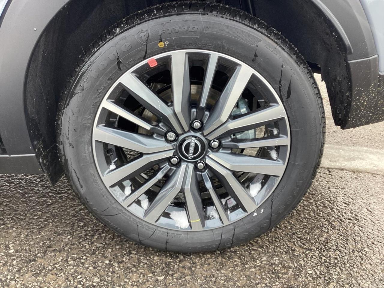 2025 Nissan Kicks Play SV Photo