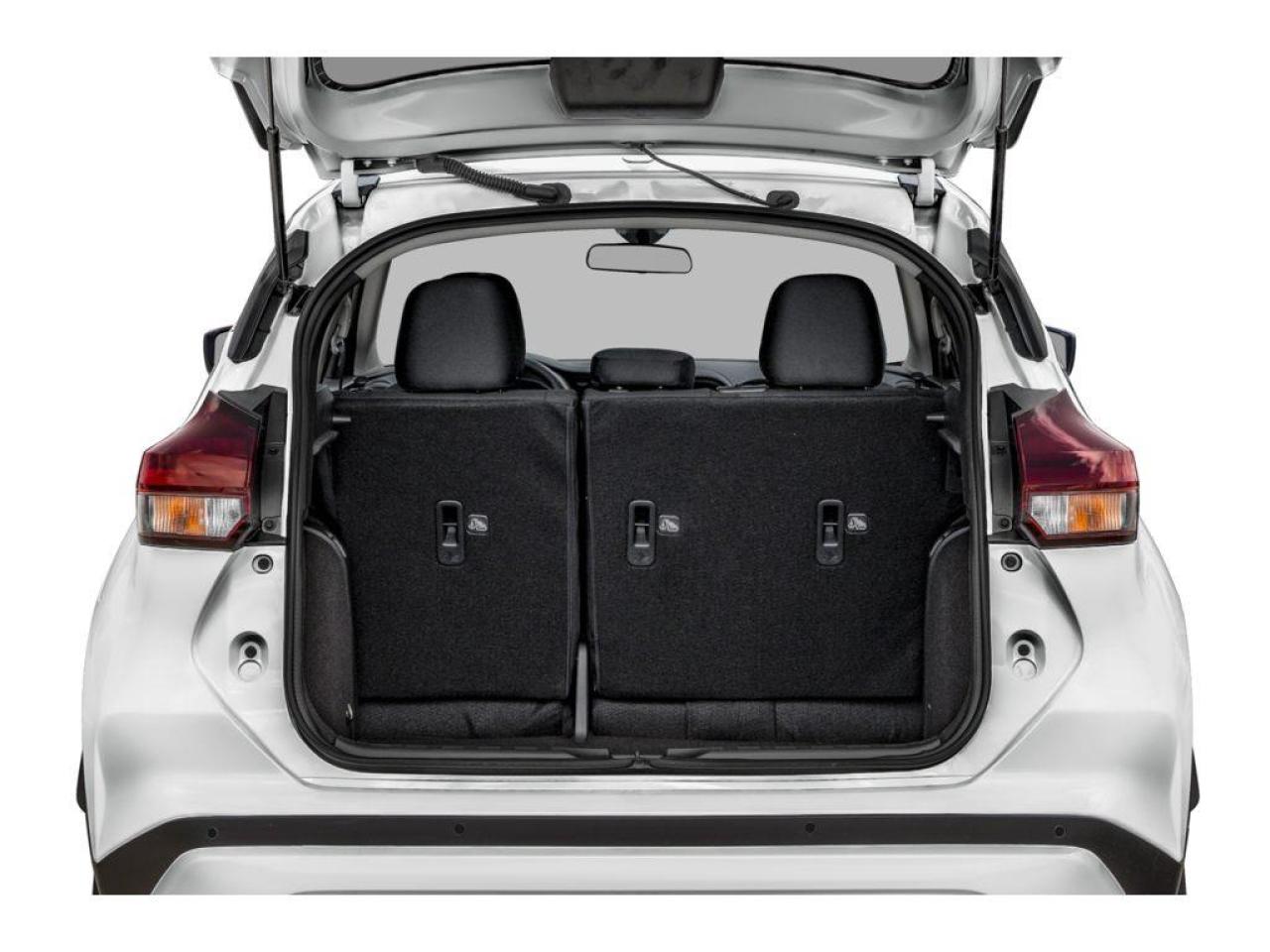 2025 Nissan Kicks Play SV Photo