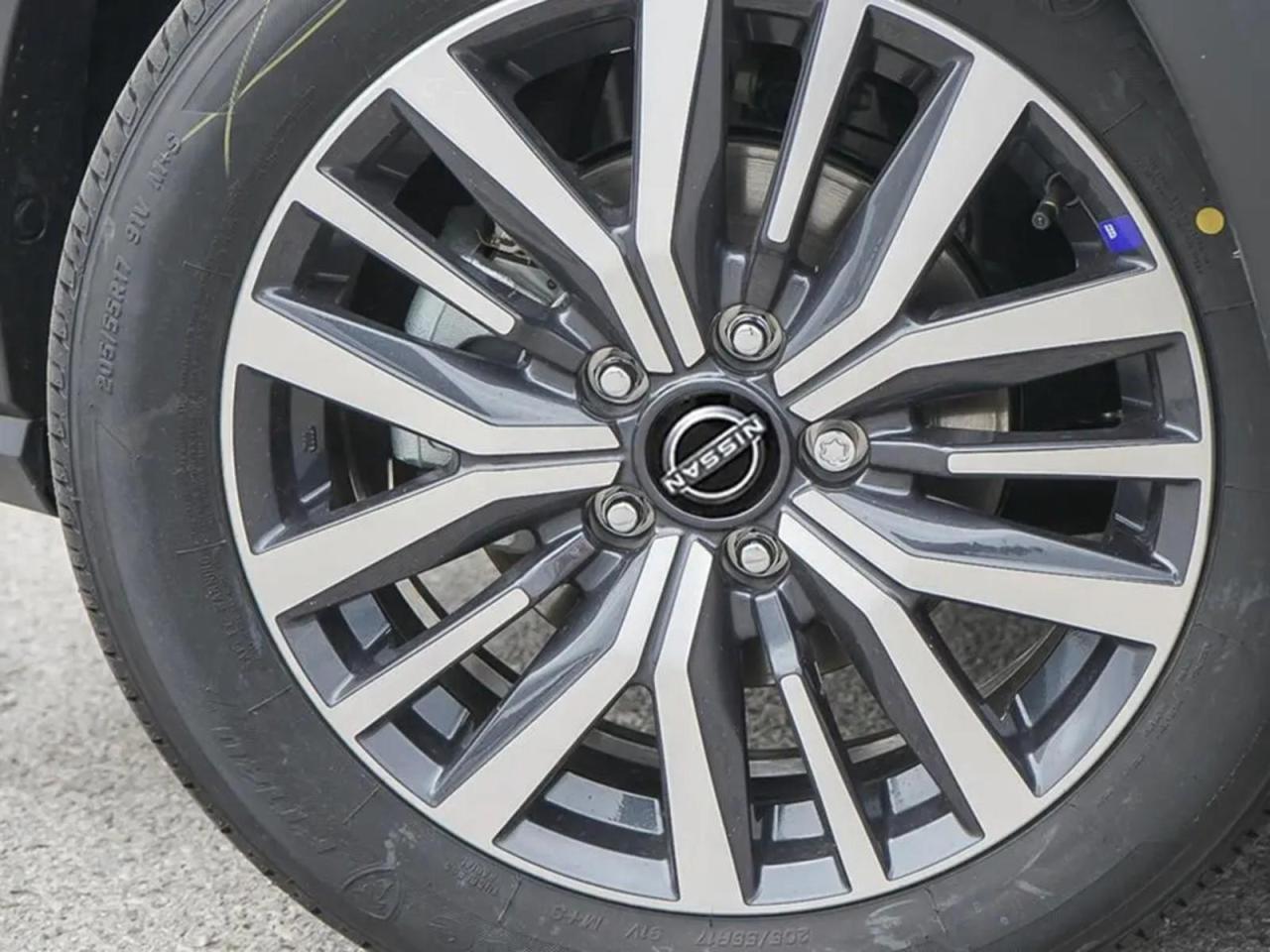 2025 Nissan Kicks Play SV Photo