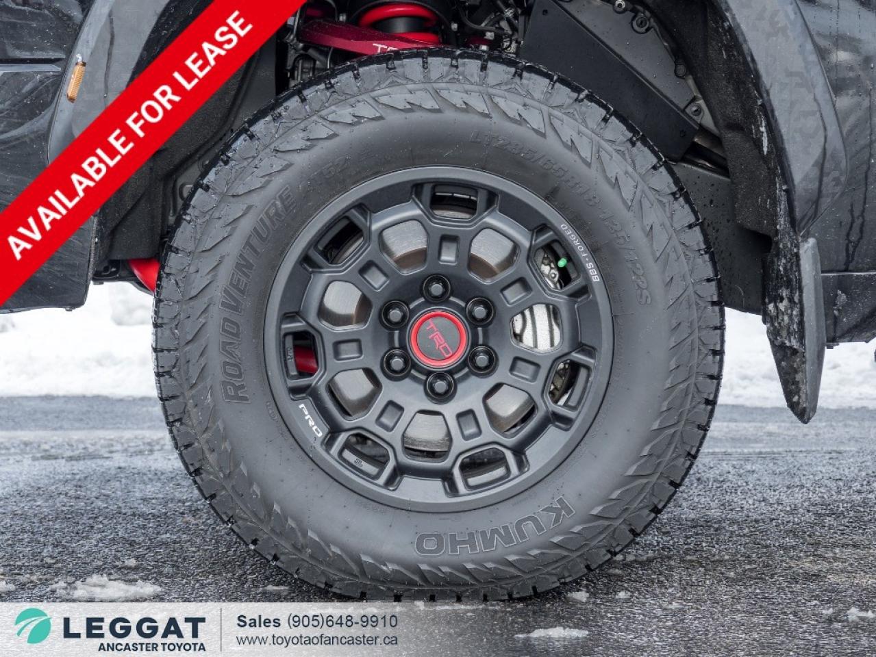 2025 Toyota Tundra Hybrid 4x4 Crewmax Limited Hybrid Photo3