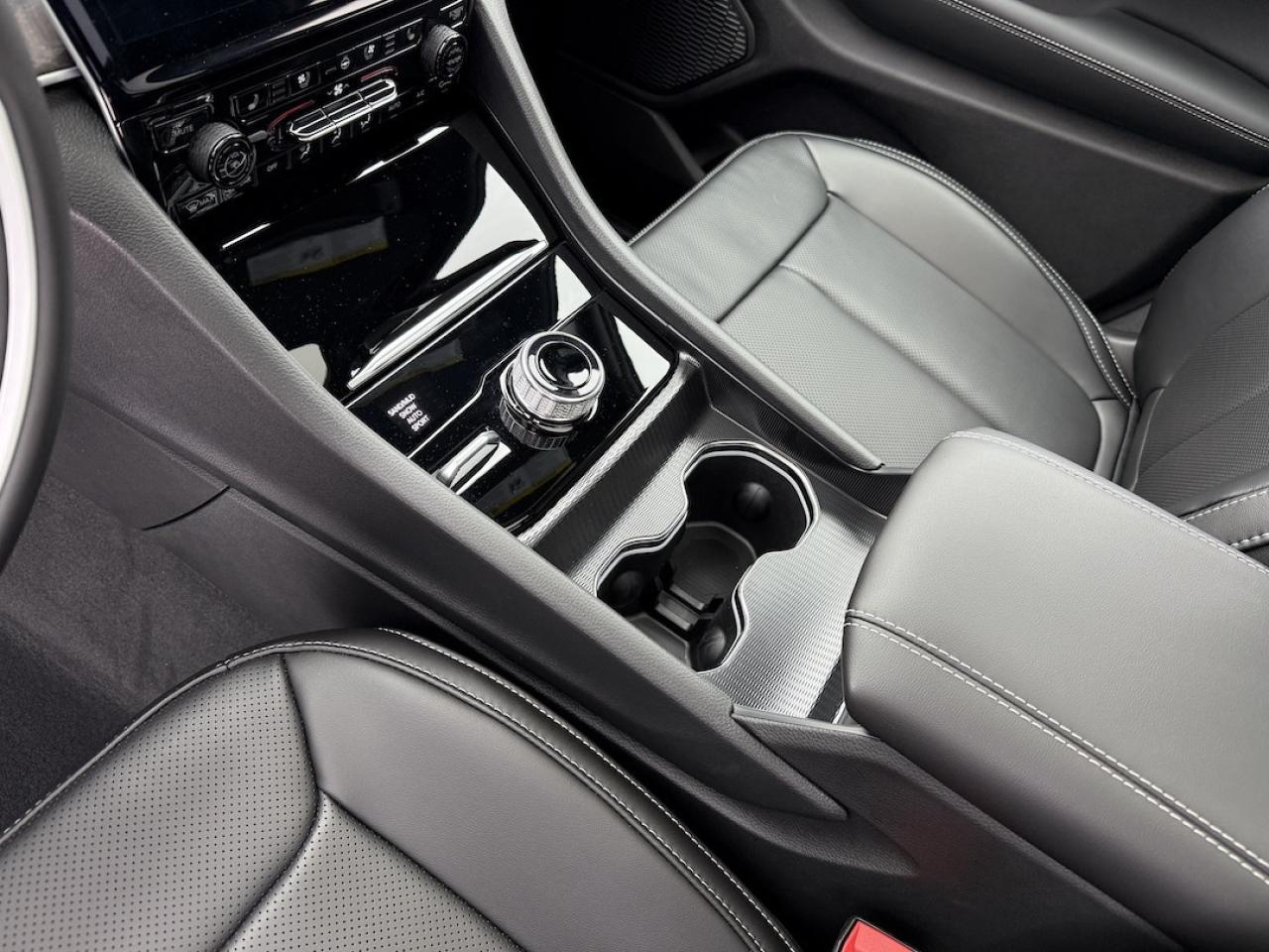 2025 Jeep Grand Cherokee LIMITED 4X4 Photo