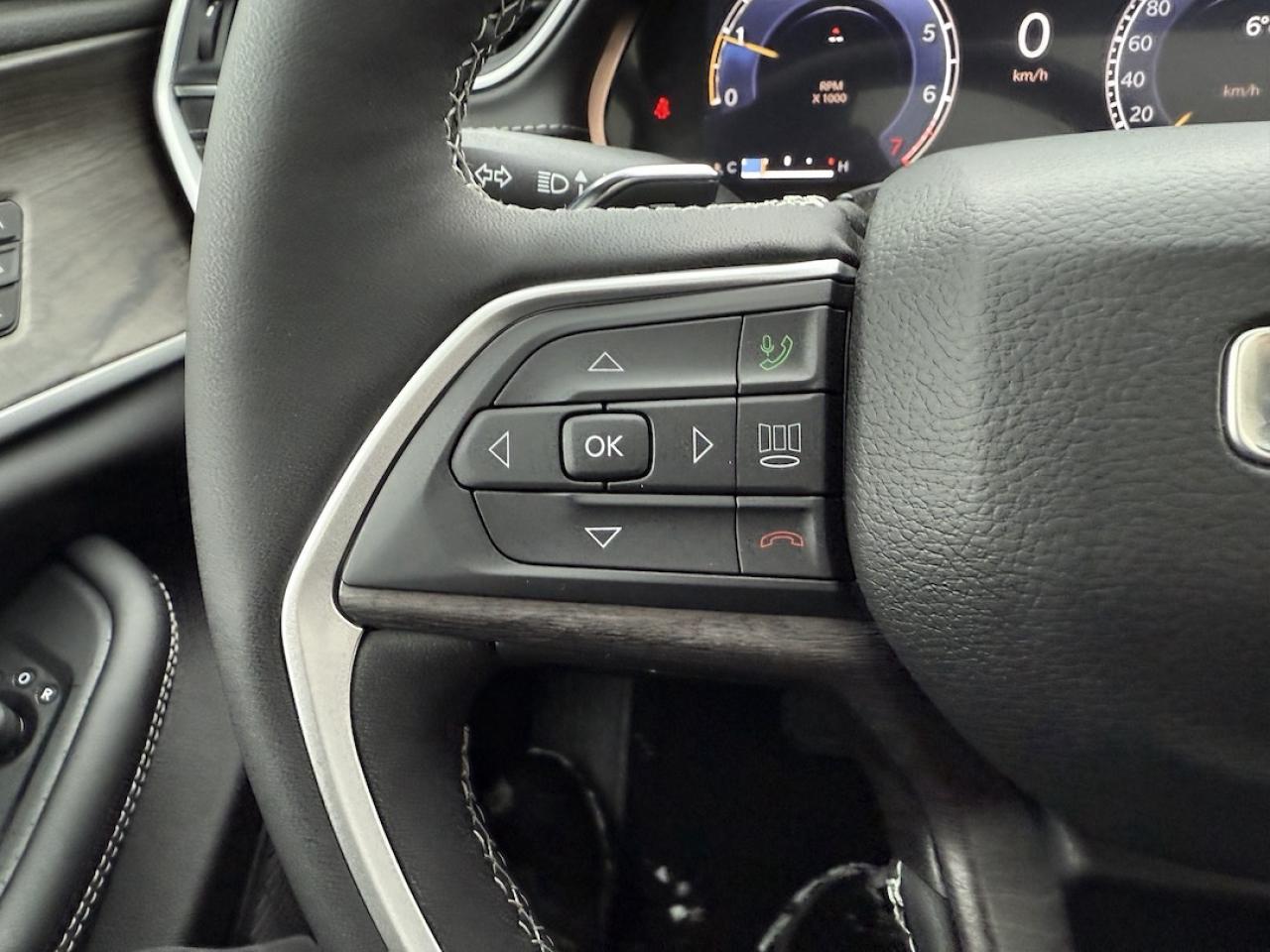 2025 Jeep Grand Cherokee LIMITED 4X4 Photo