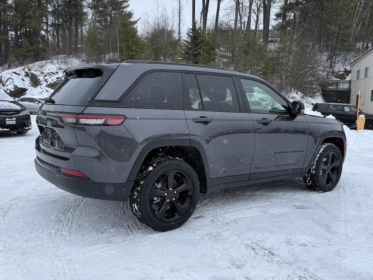 2025 Jeep Grand Cherokee LIMITED 4X4 Photo