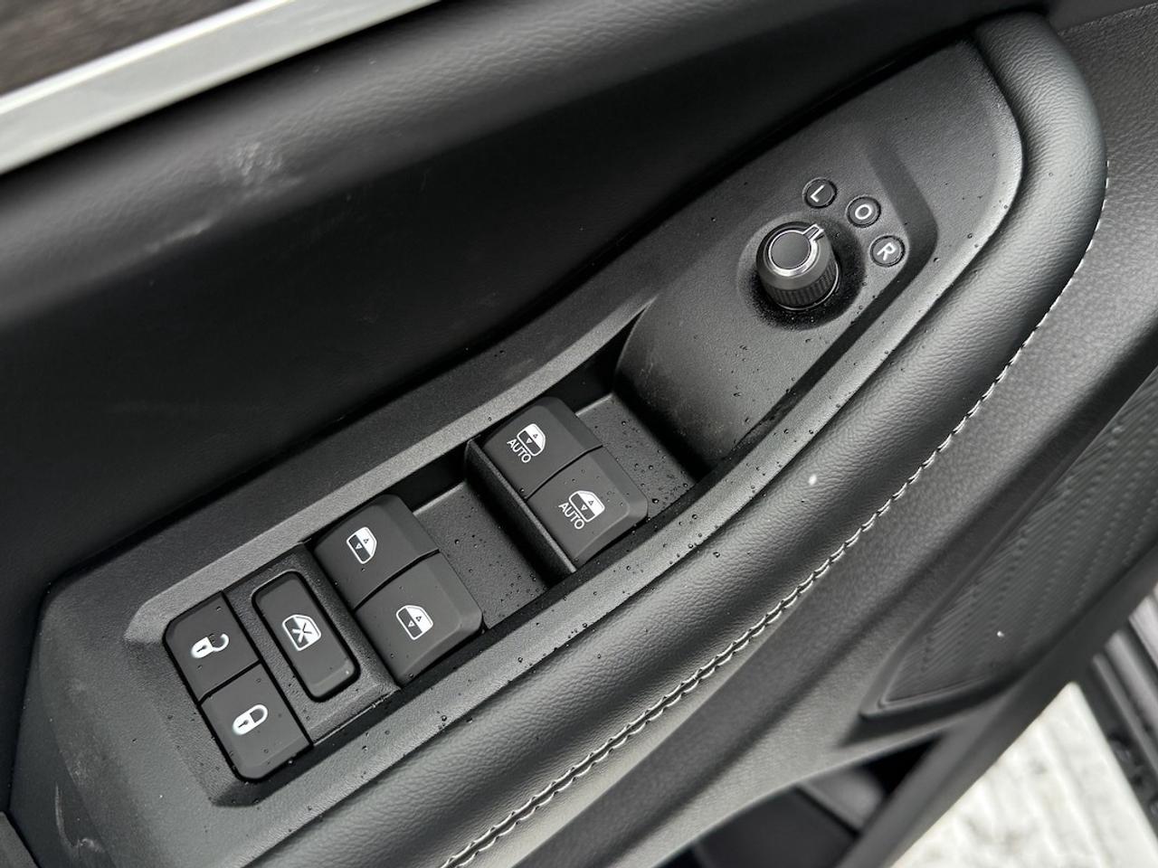 2025 Jeep Grand Cherokee LIMITED 4X4 Photo