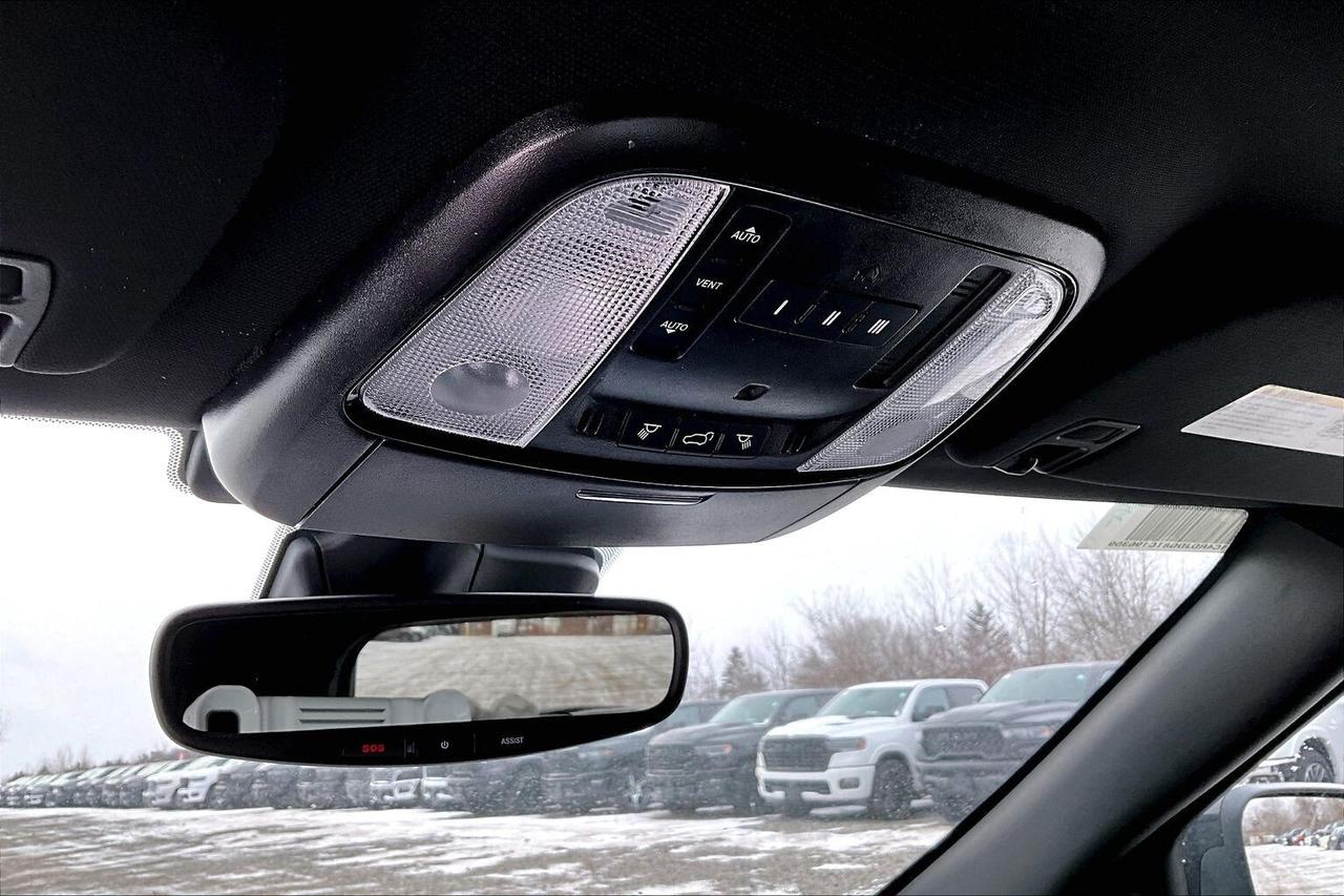 2026 Dodge Durango GT PLUS AWD | Leather | Sunroof | Blacktop | 4x4 Photo