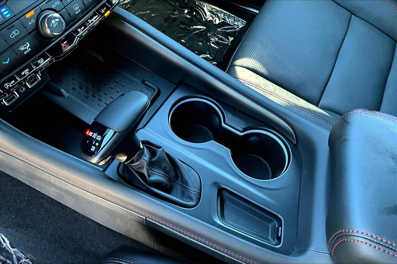 2026 Dodge Durango GT PLUS AWD | Leather | Sunroof | Blacktop | 4x4 Photo