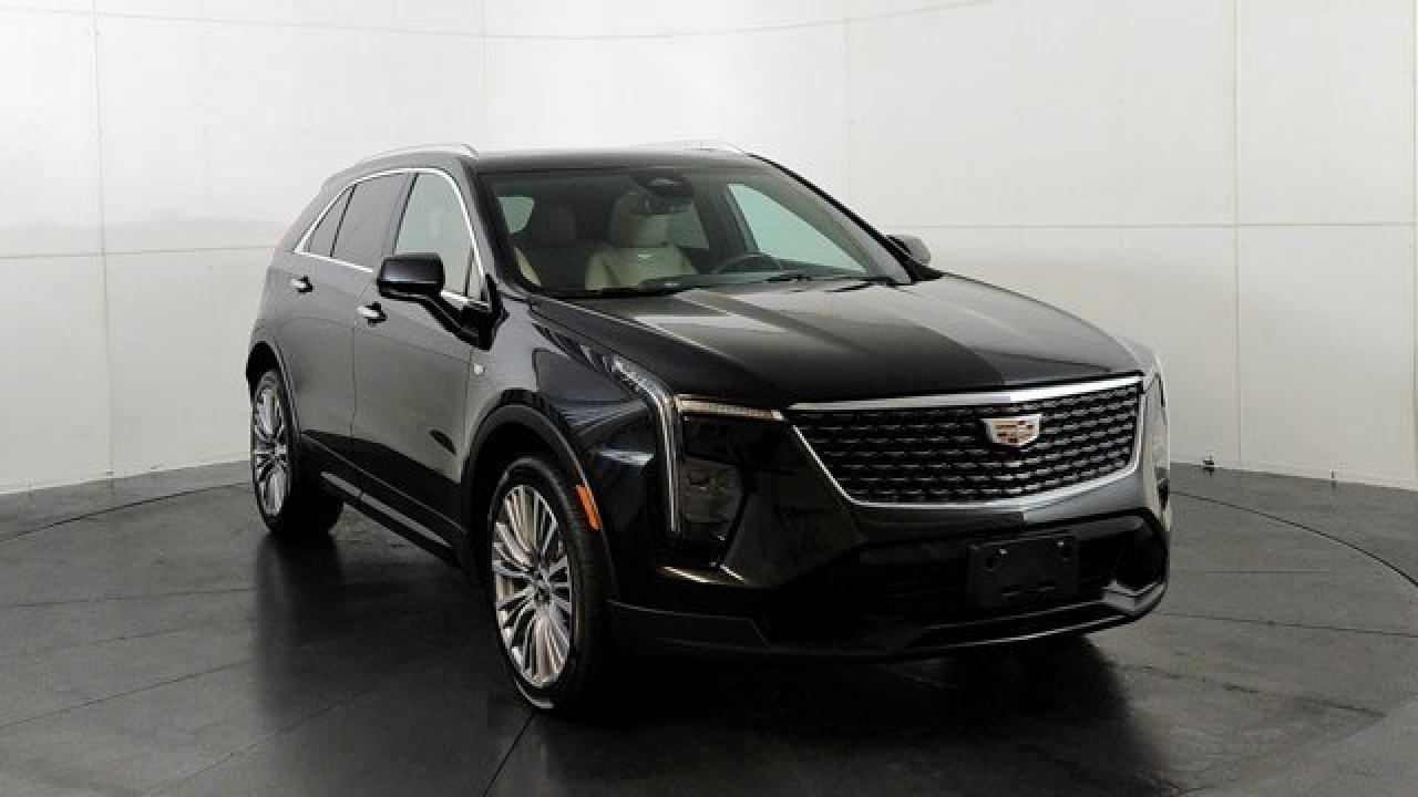 Used 2024 Cadillac XT4 AWD Premium Luxury for sale in Winnipeg, MB