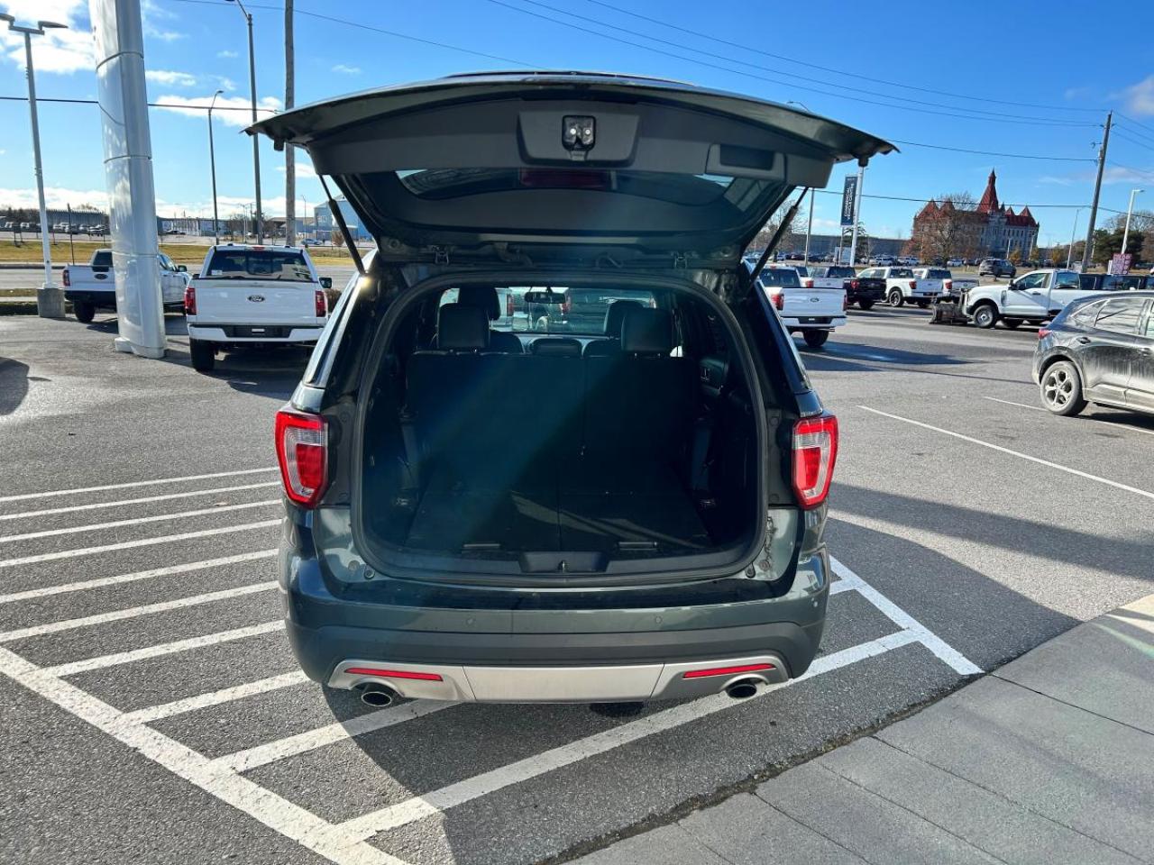 2016 Ford Explorer XLT Photo