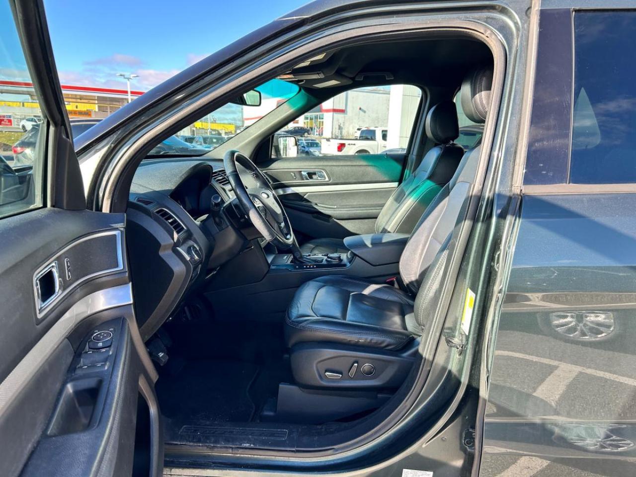 2016 Ford Explorer XLT Photo