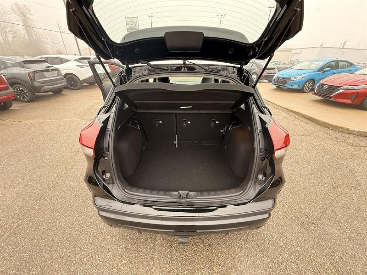 2024 Nissan Kicks SR FWD Photo