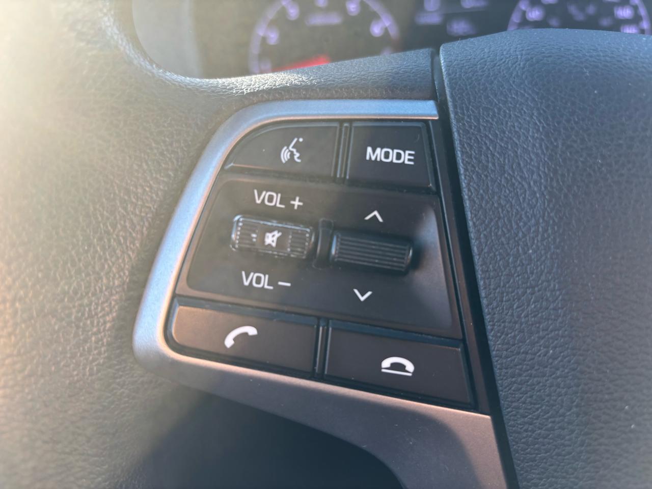 2019 Hyundai Accent Preferred, Hatchback, Auto, Back-Up-Camera, Alloys Photo