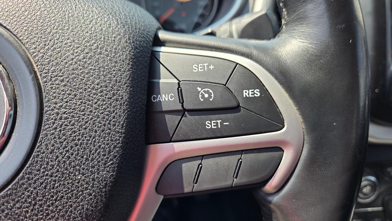 2015 Jeep Cherokee Trailhawk - Photo #21