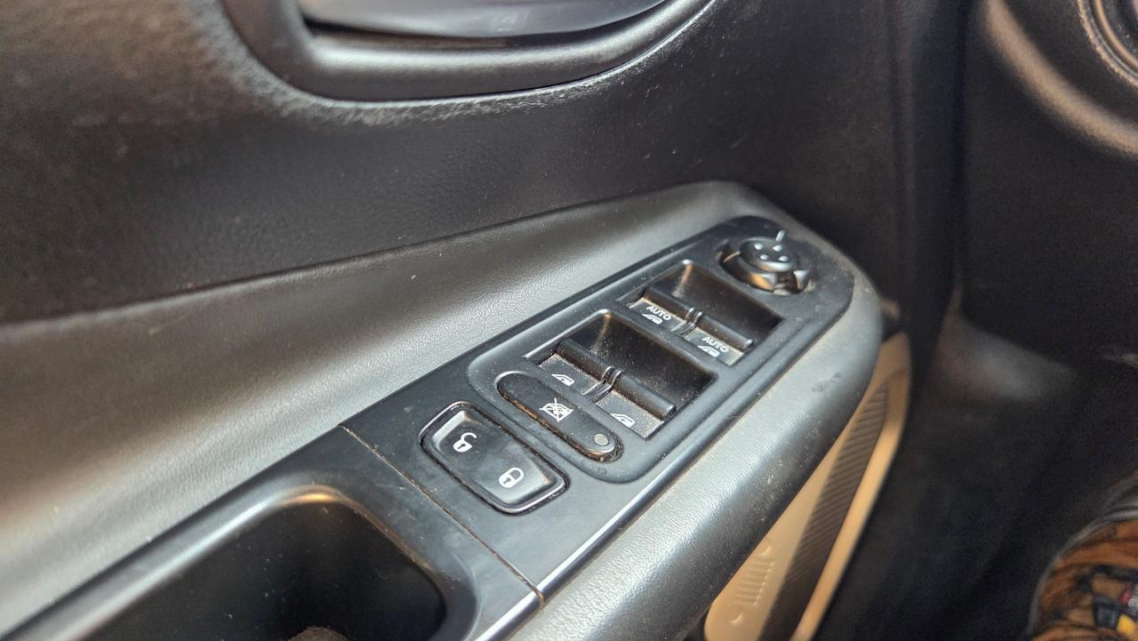 2016 Jeep Renegade Limited - Photo #17