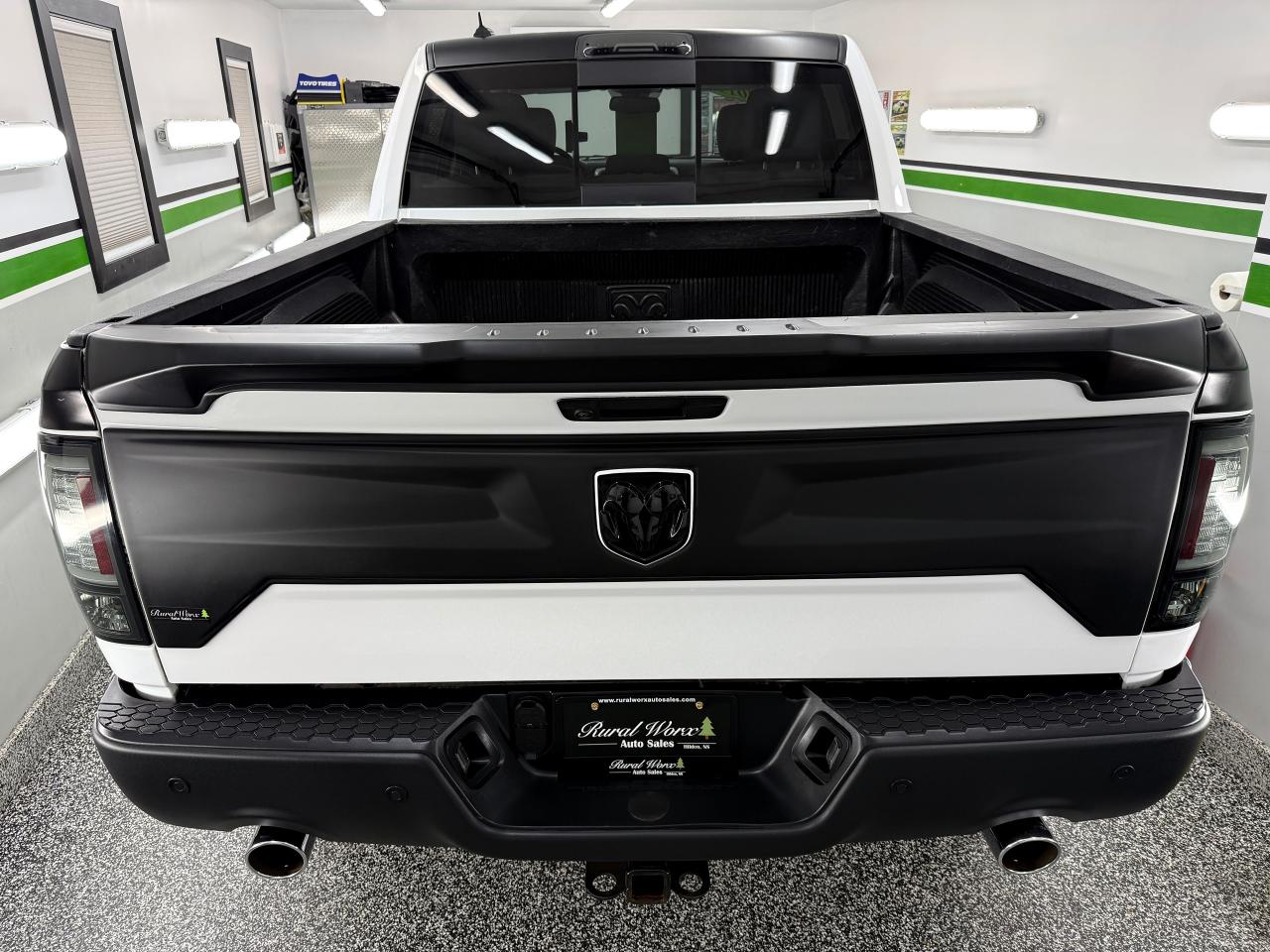 2019 RAM 1500 Classic WARLOCK - Photo #5