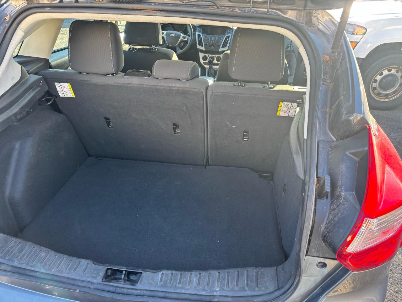 2013 Ford Focus SE, HachBack, 5 Spd Manual Transmission Photo