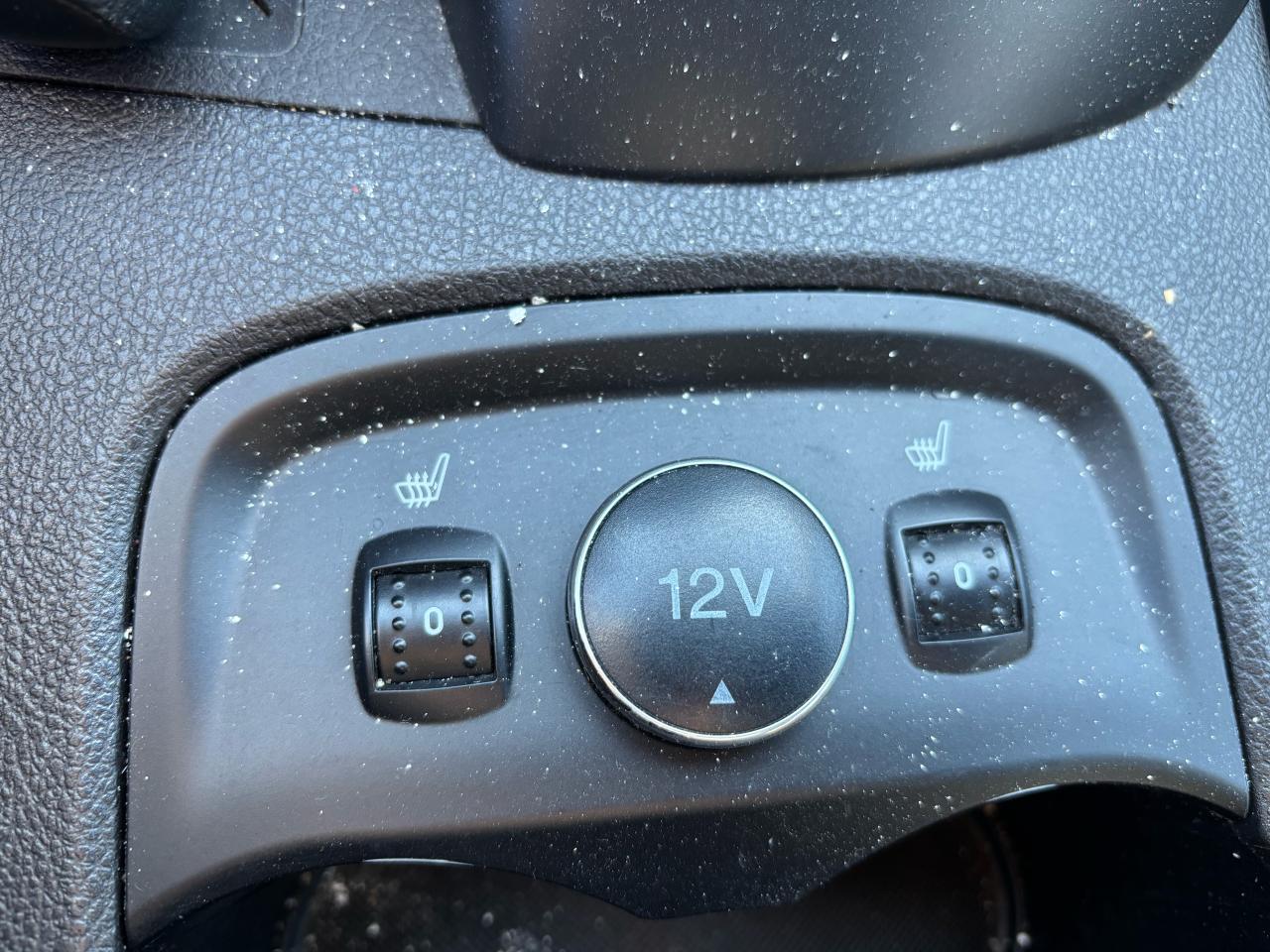 2013 Ford Focus SE, HachBack, 5 Spd Manual Transmission Photo