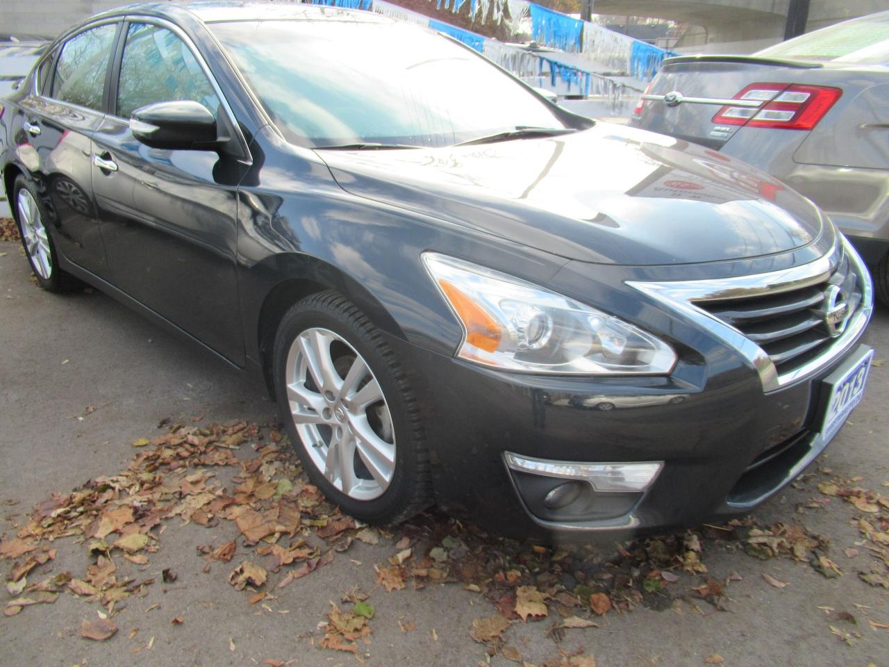 2013 Nissan Altima 3.5 SL - Photo #2