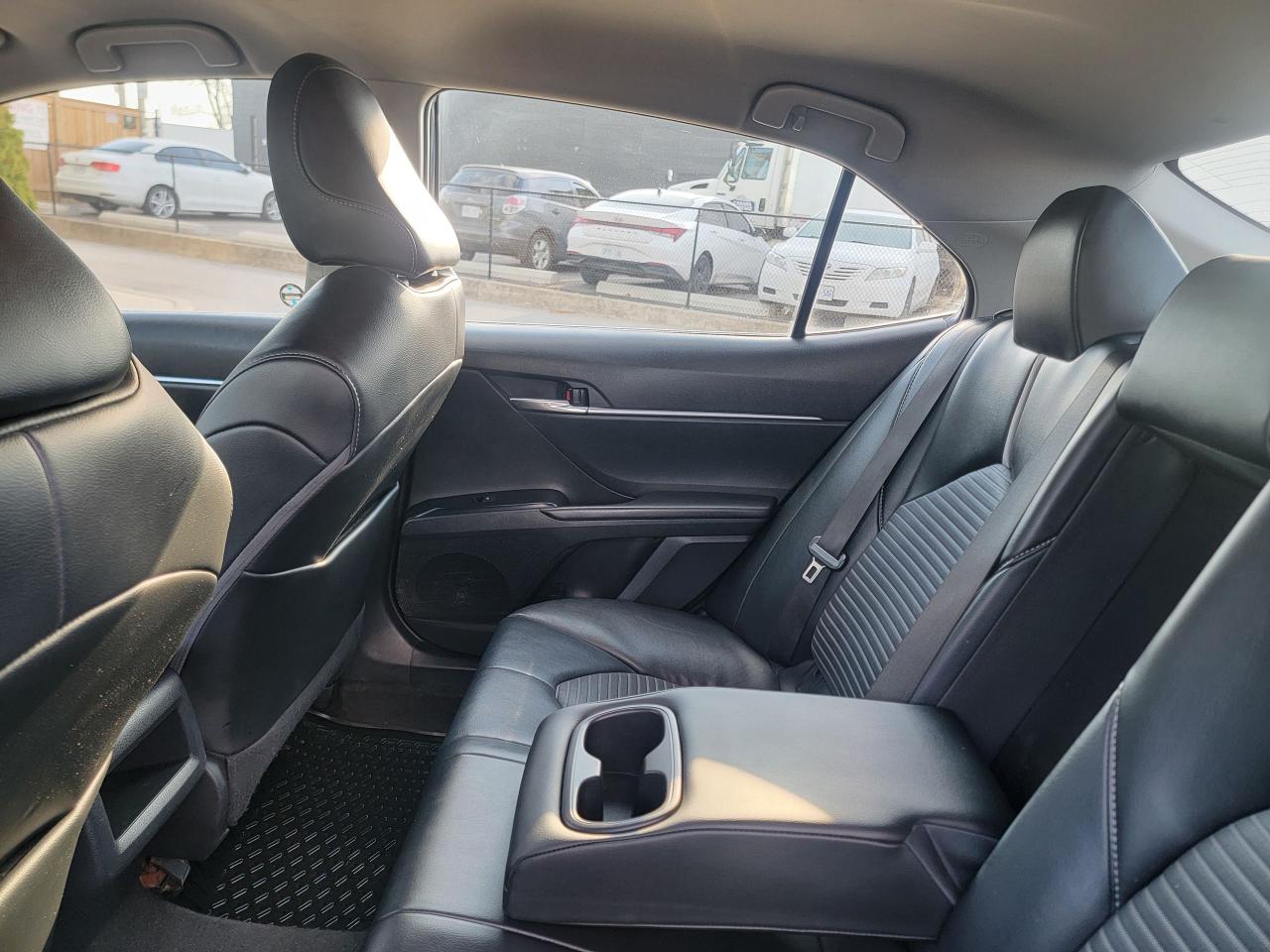 2020 Toyota Camry SE - Photo #12