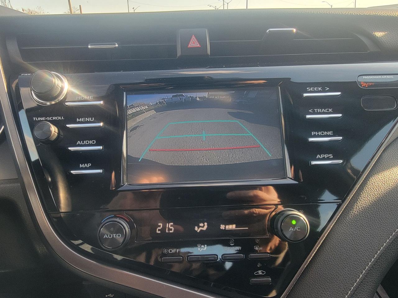 2020 Toyota Camry SE - Photo #16