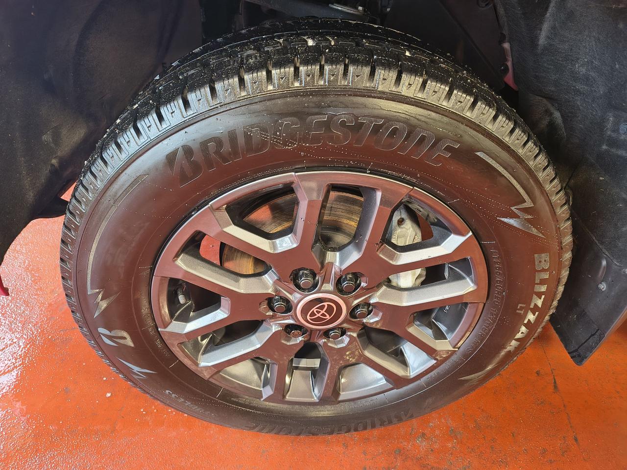 2024 Toyota Tundra 4x4 Crewmax Platinum Photo