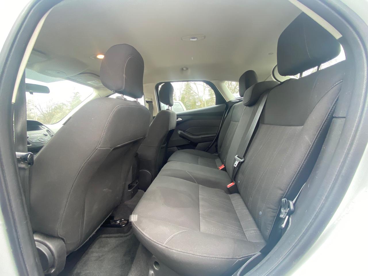 2018 Ford Focus SE Hatch - Photo #11