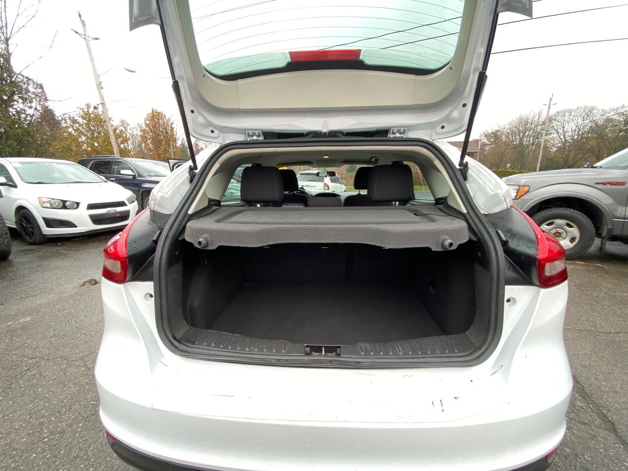 2018 Ford Focus SE Hatch - Photo #13