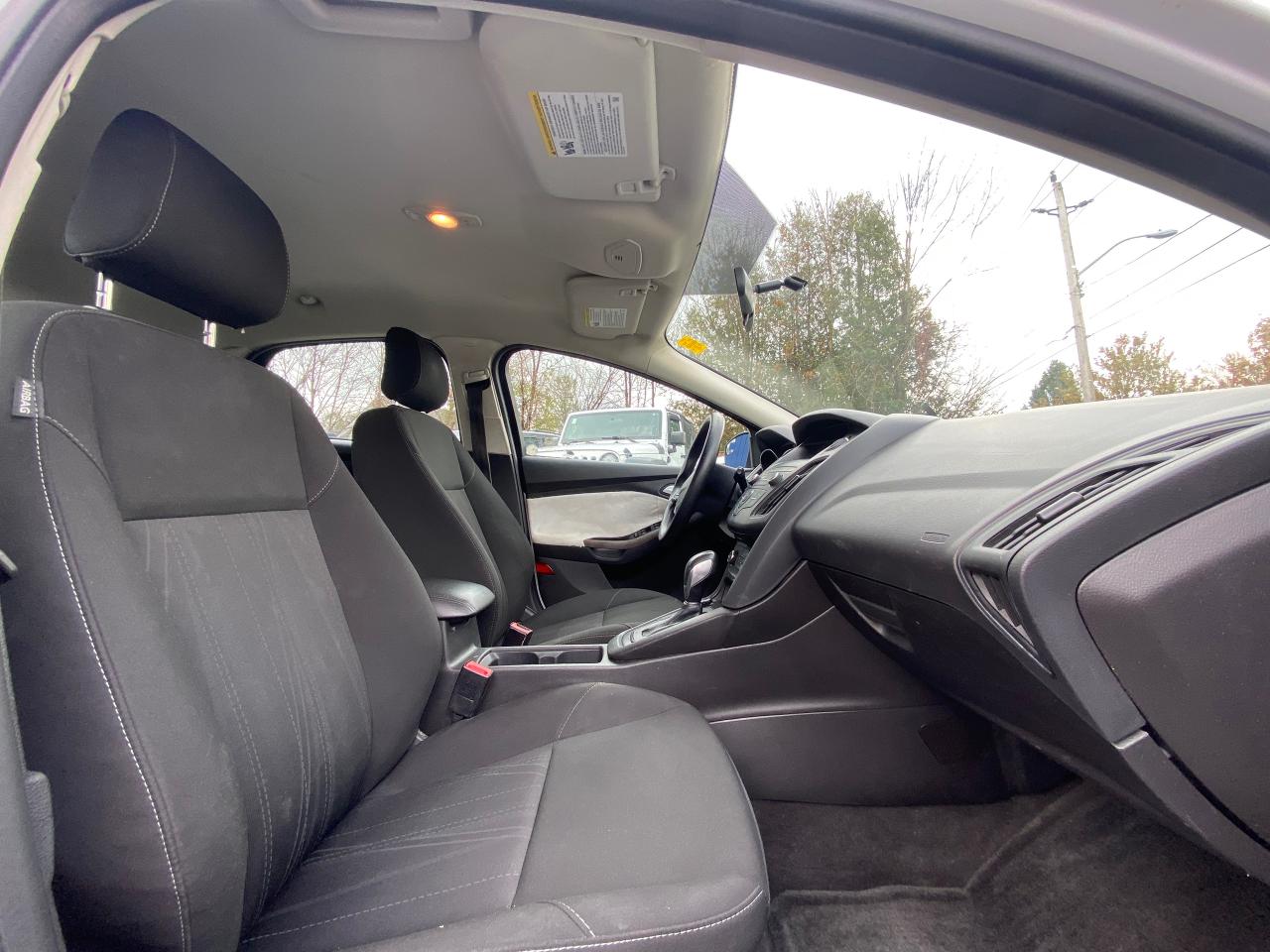 2018 Ford Focus SE Hatch - Photo #15