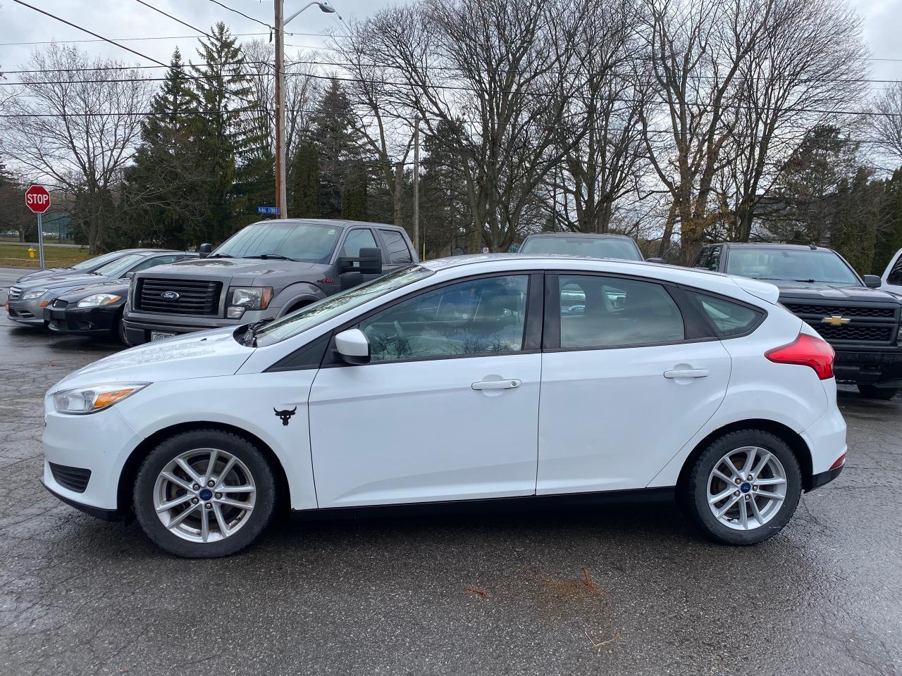 2018 Ford Focus SE Hatch - Photo #4