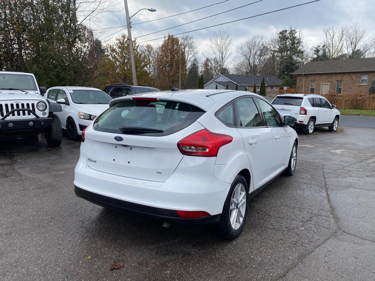 2018 Ford Focus SE Hatch - Photo #7