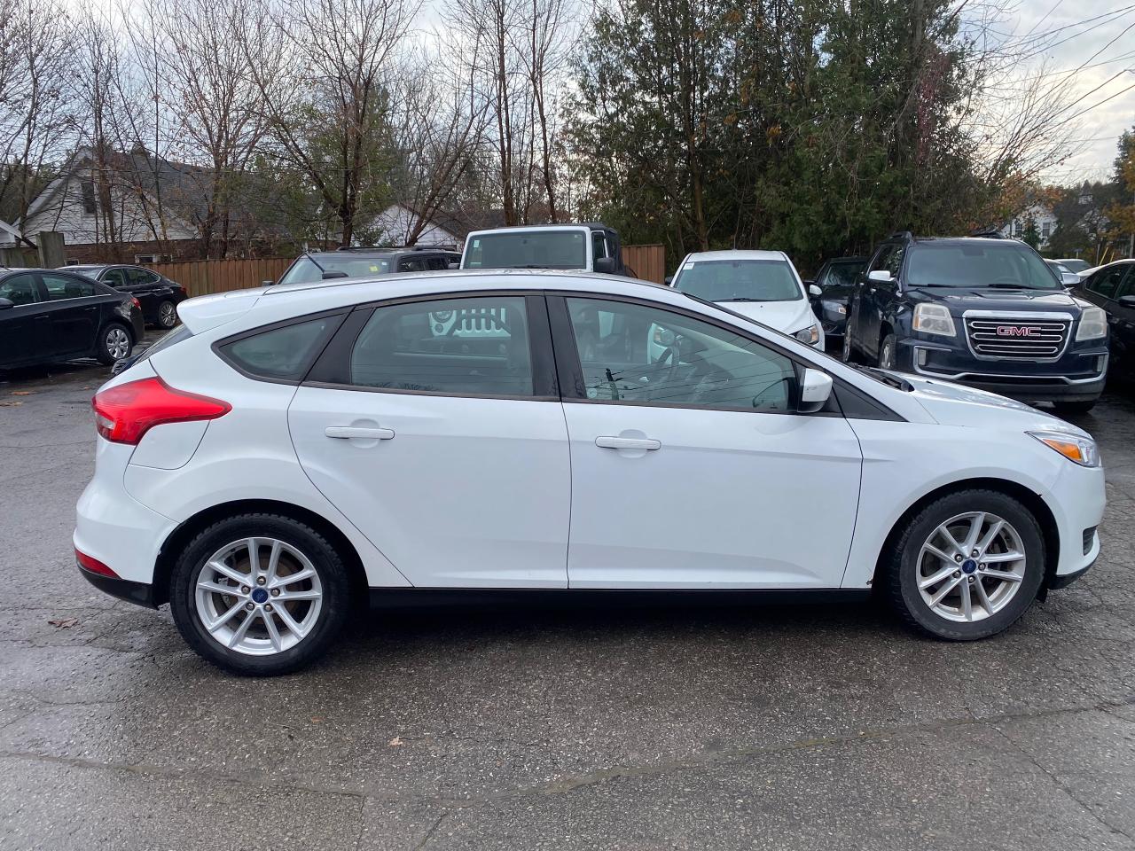 2018 Ford Focus SE Hatch - Photo #8