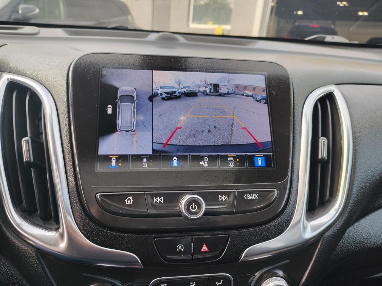 2022 Chevrolet Equinox LT Photo