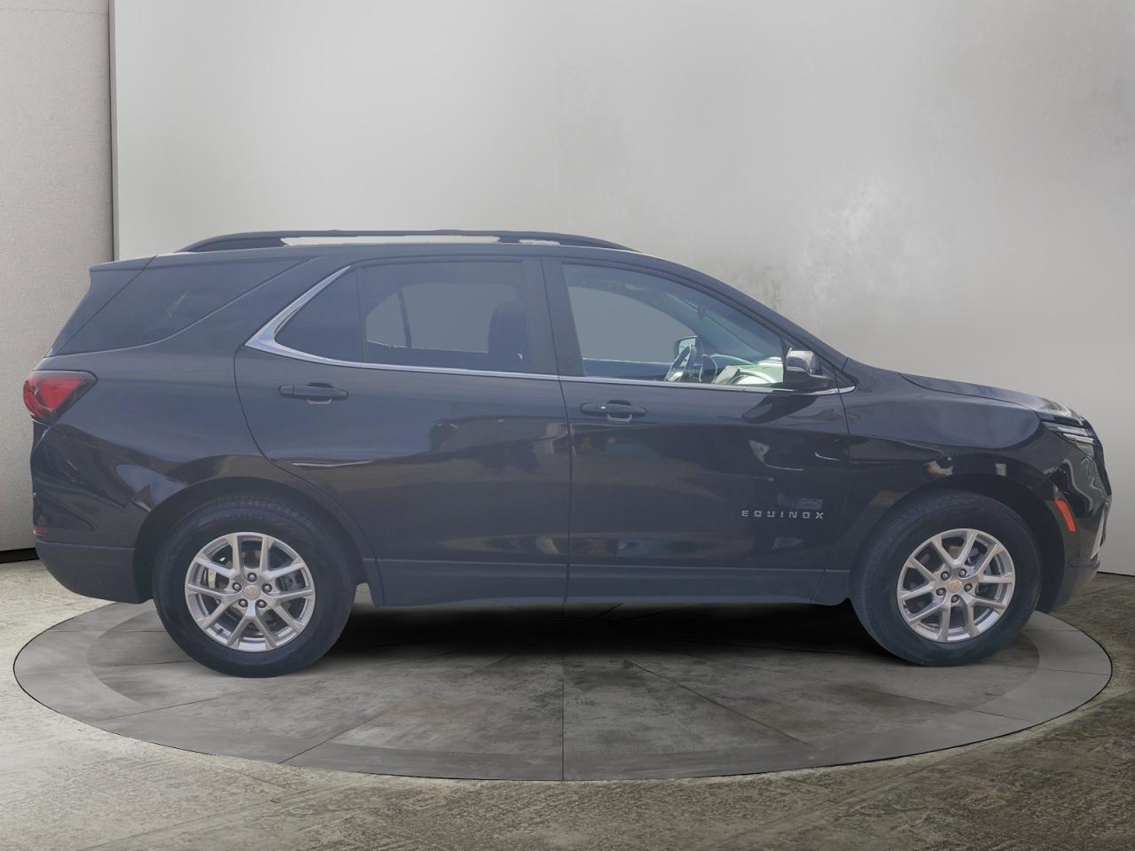 2022 Chevrolet Equinox LT Photo3