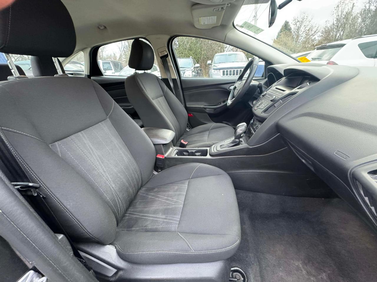 2016 Ford Focus 4DR SDN SE - Photo #12