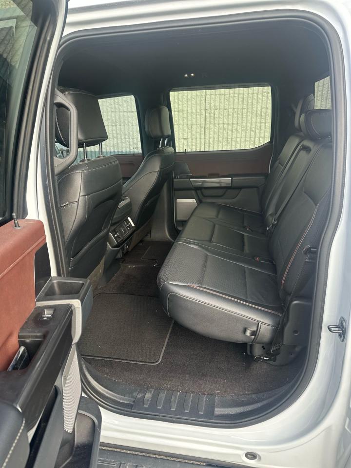 2022 Ford F-150 Lariat - Photo #11