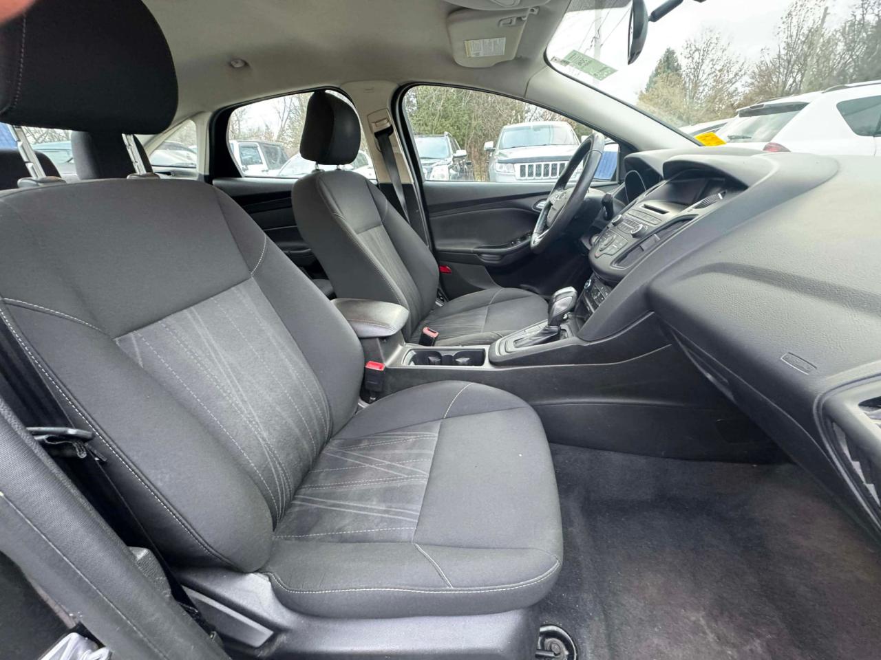 2016 Ford Focus 4DR SDN SE - Photo #12