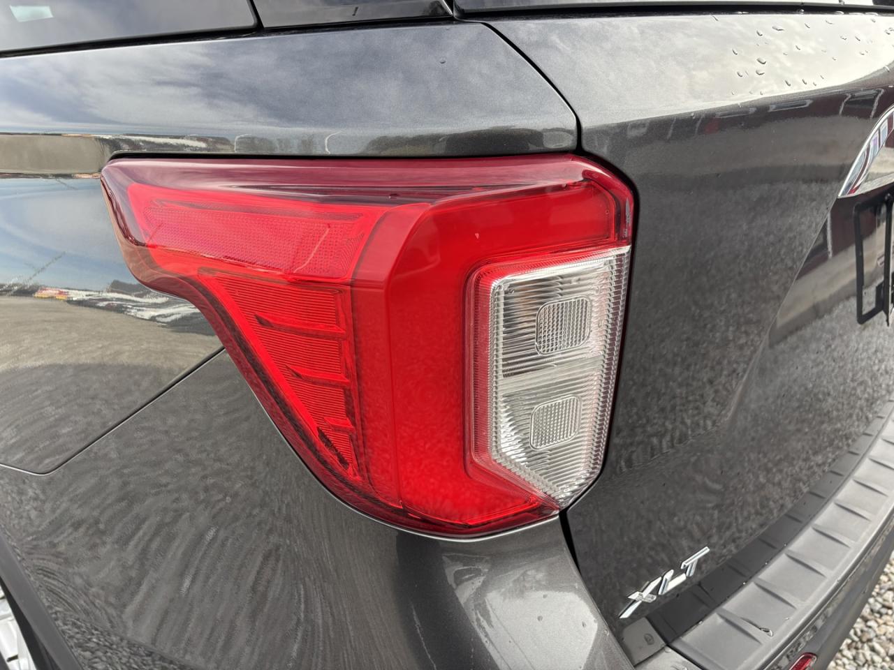 2020 Ford Explorer XLT Photo