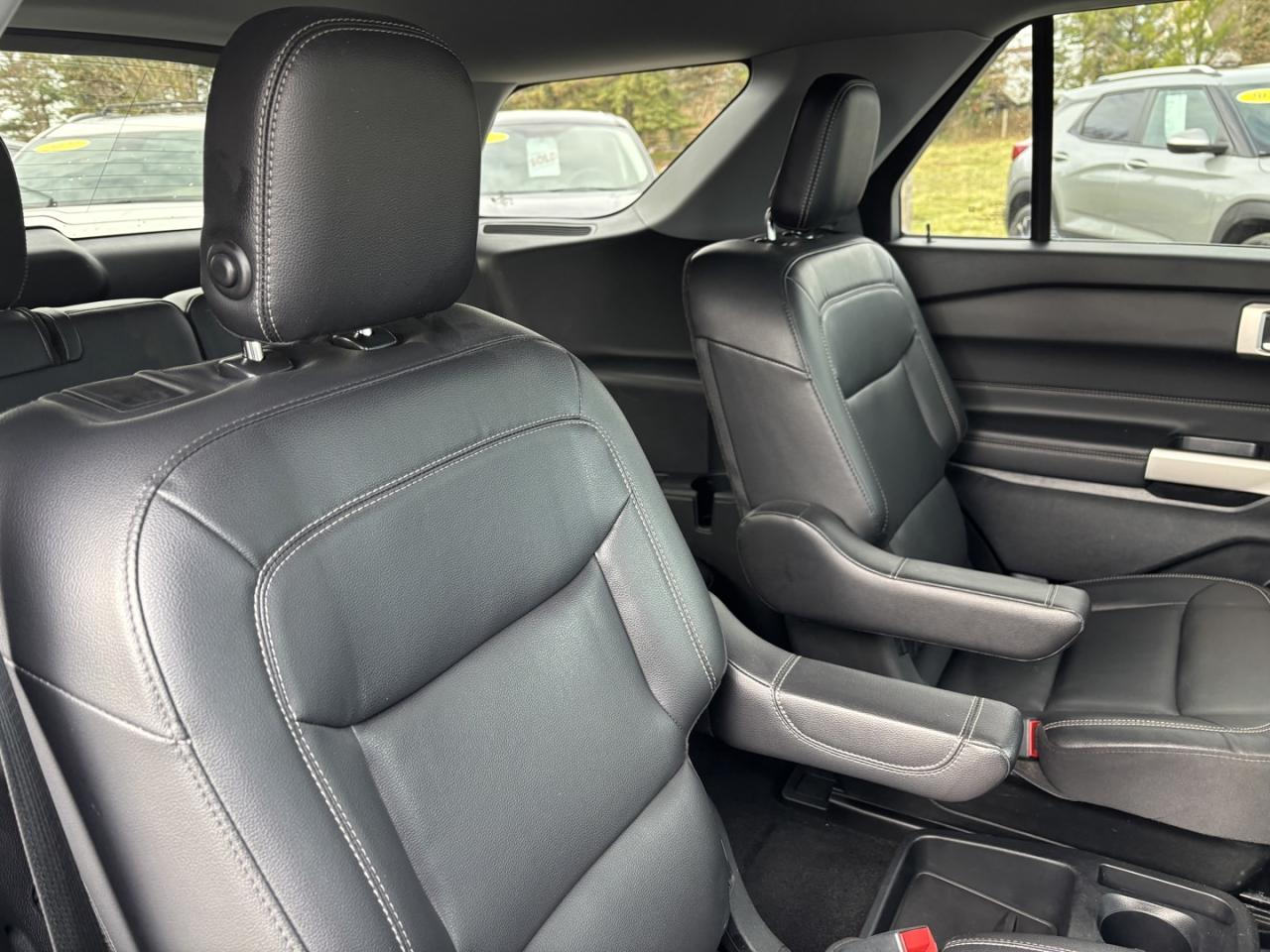 2020 Ford Explorer XLT Photo