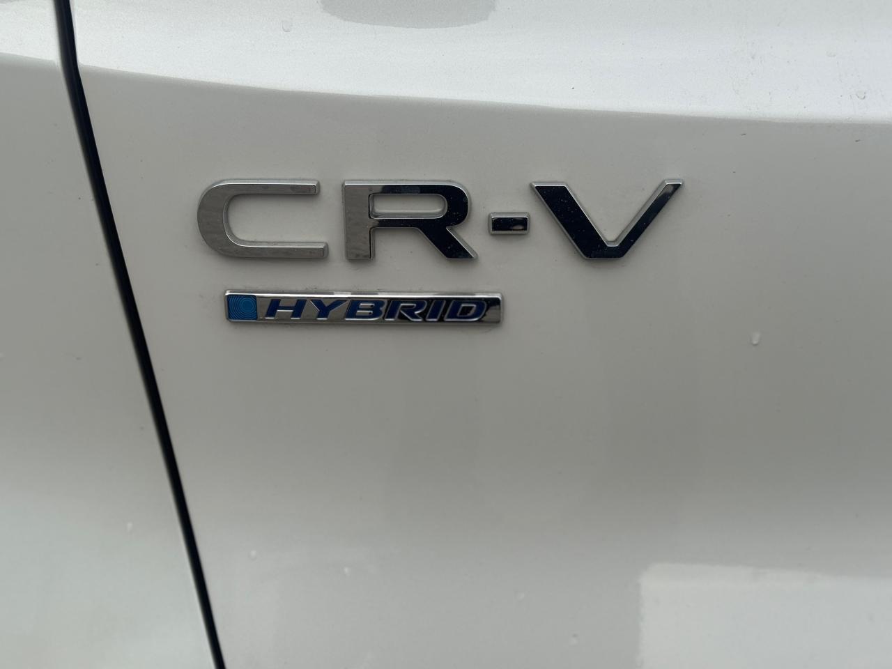 2025 Honda CR-V Touring Hybrid AWD - Photo #17